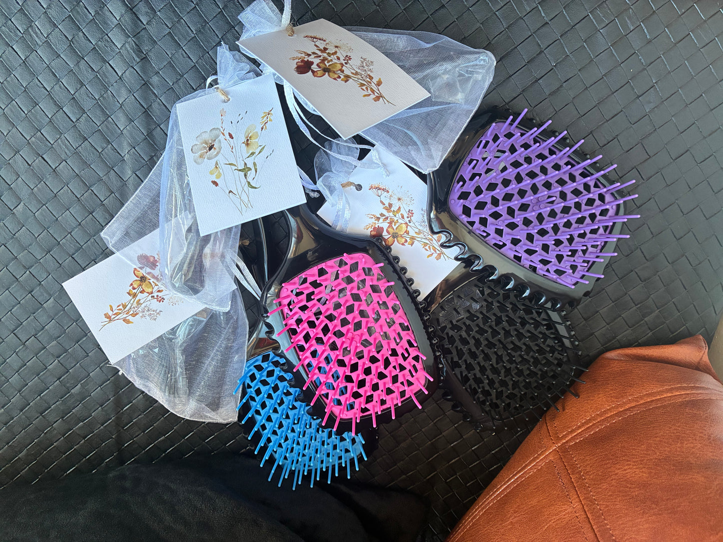 Detangling Brush with Cleaner